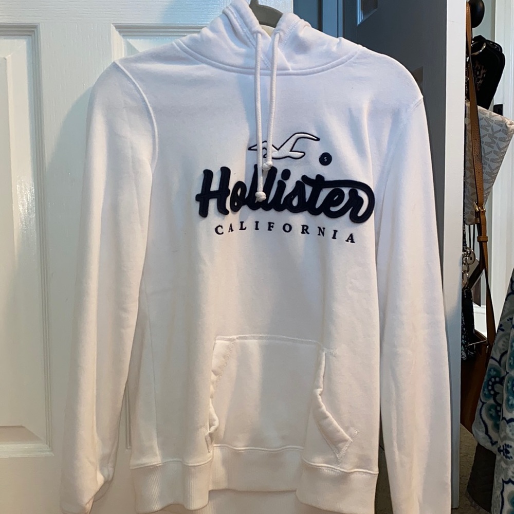 hollister sweatshirt